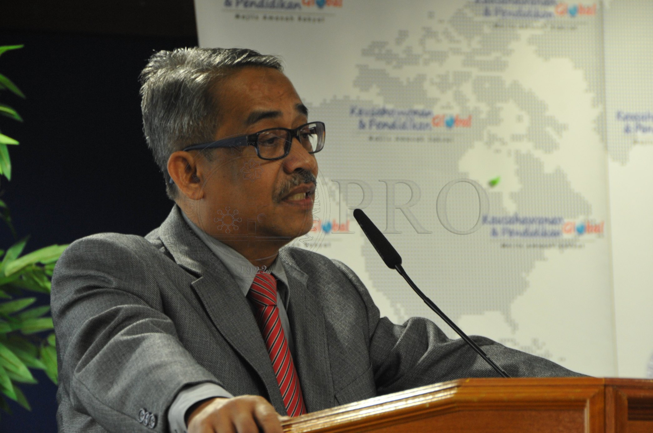 PRO 14 37 MARA PRO 4722